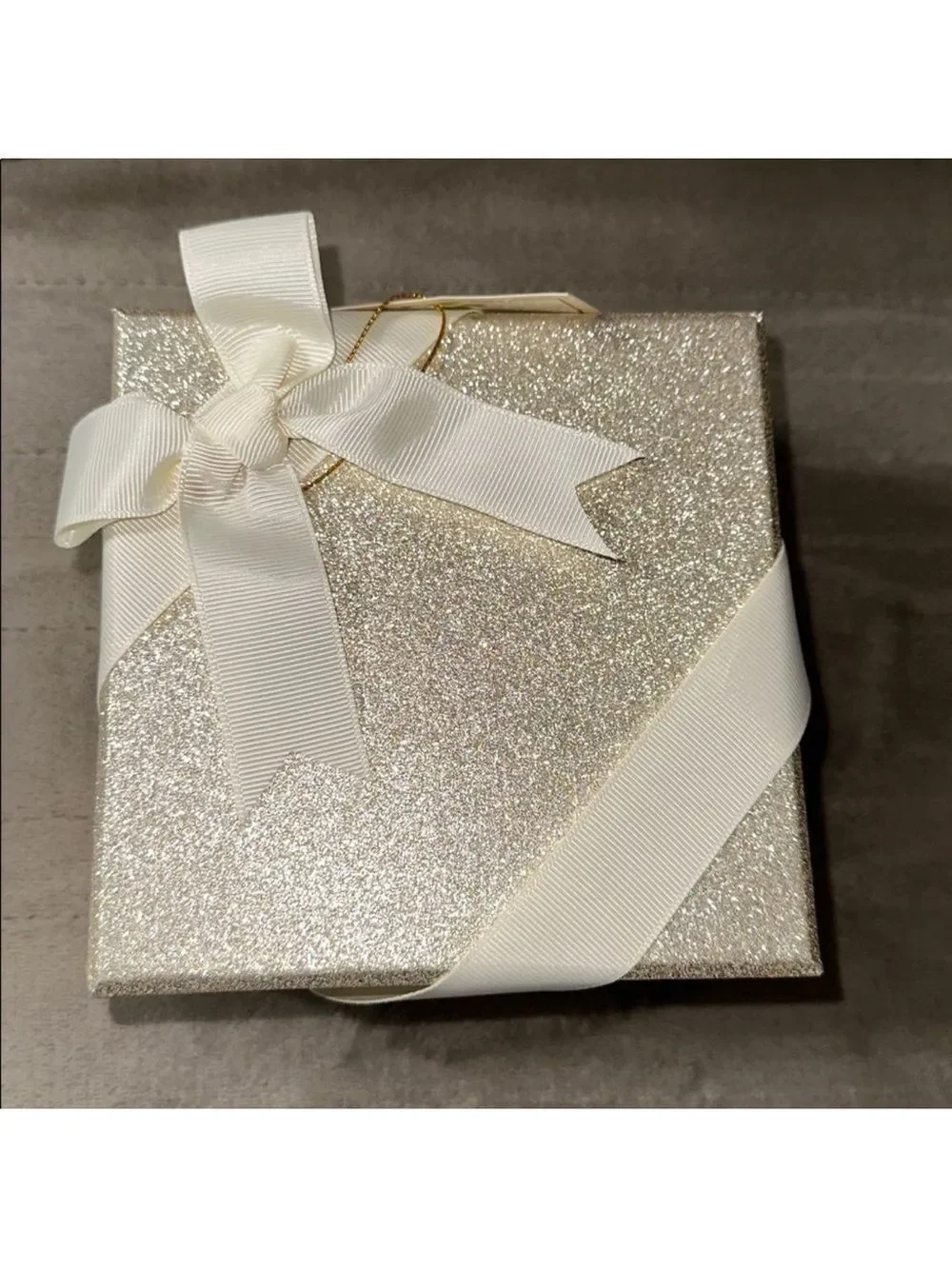 THE FARMHOUSE One Pastel Floral Gold Tone Top Ivory Bow Square Nesting Gift Box
